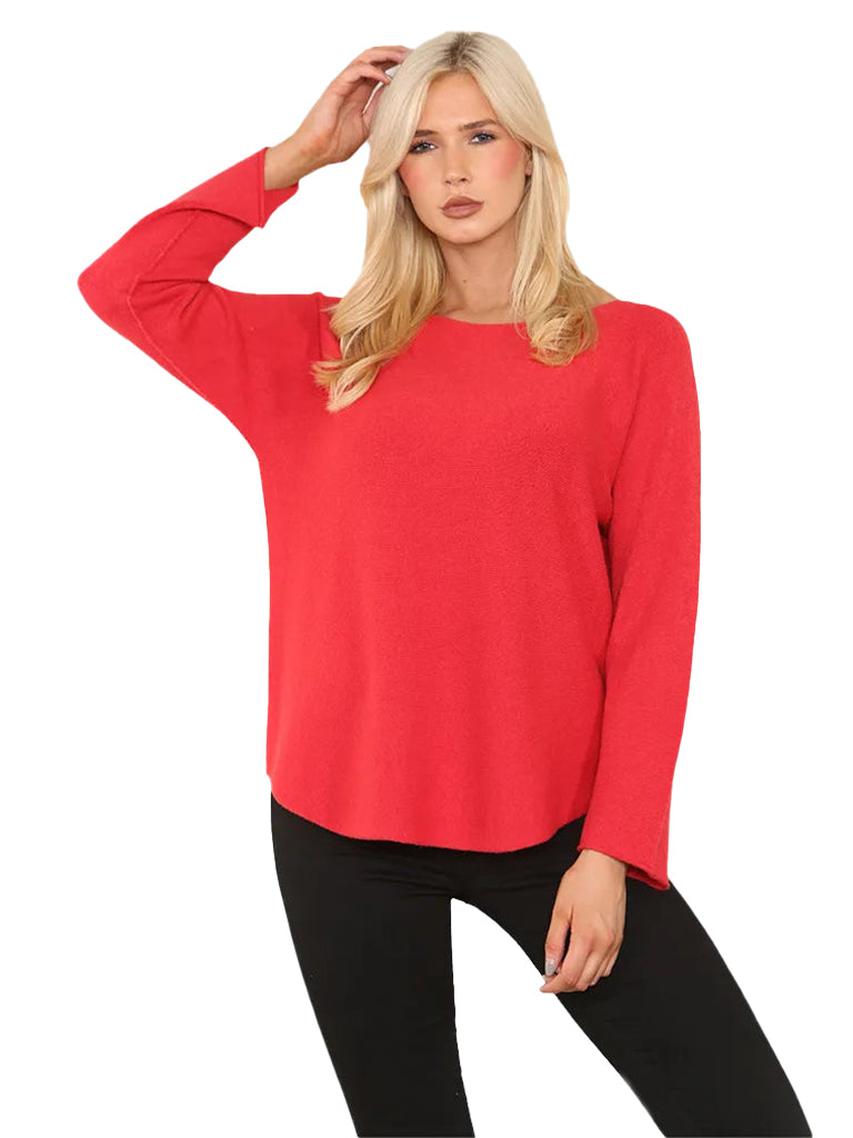 Women's wholesale soft knit jumper with round neck and long sleeves, crafted from a warm wool blend