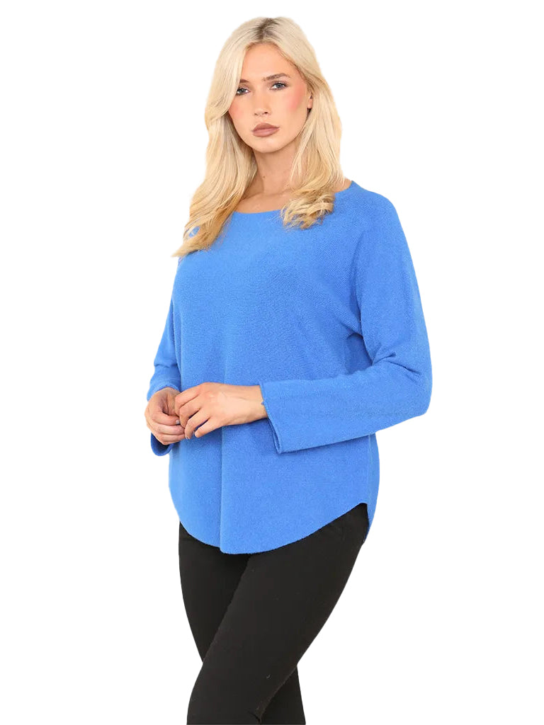 Women's wholesale soft knit jumper with round neck and long sleeves, crafted from a warm wool blend