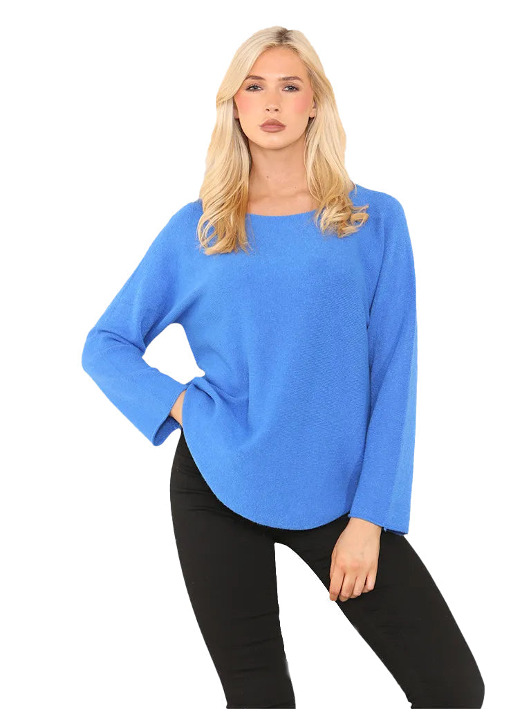Women's wholesale soft knit jumper with round neck and long sleeves, crafted from a warm wool blend