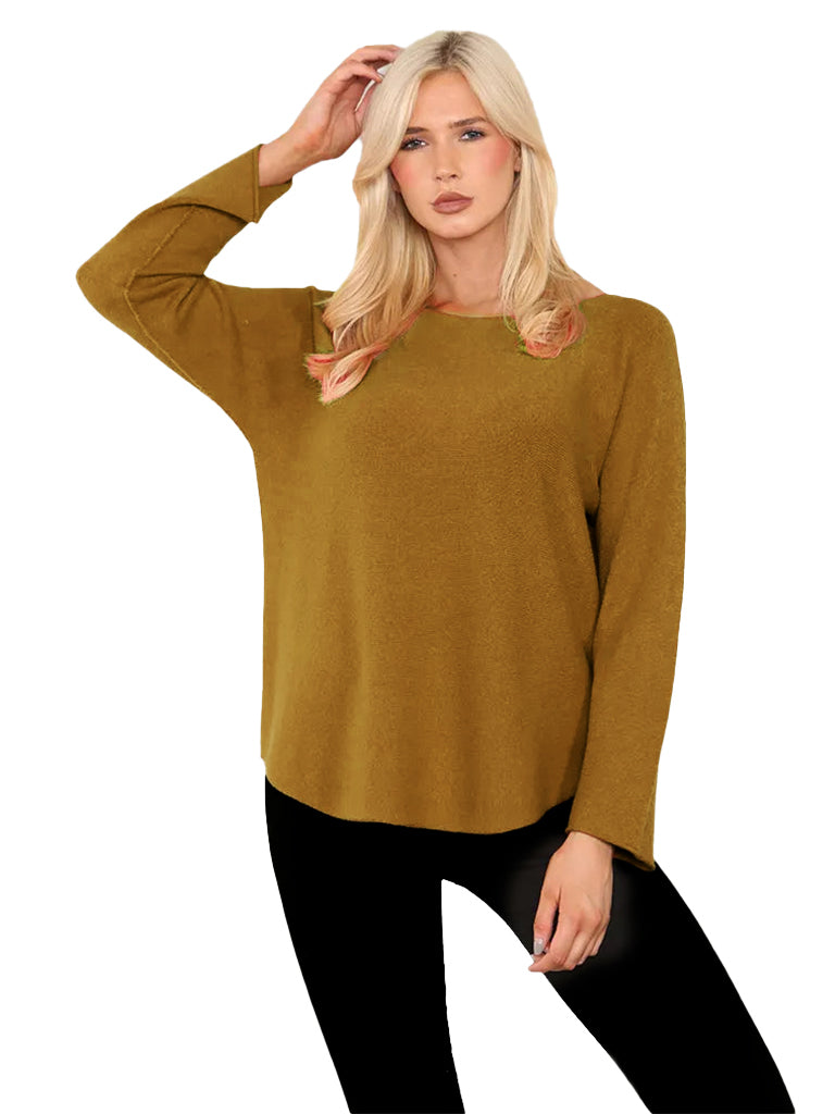 Women's wholesale soft knit jumper with round neck and long sleeves, crafted from a warm wool blend