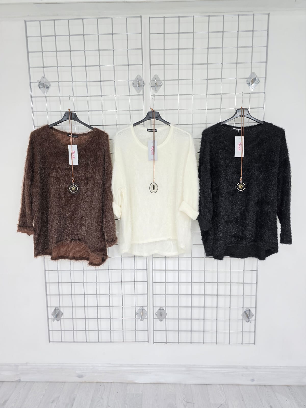 Erin soft knit top with complimentary necklace