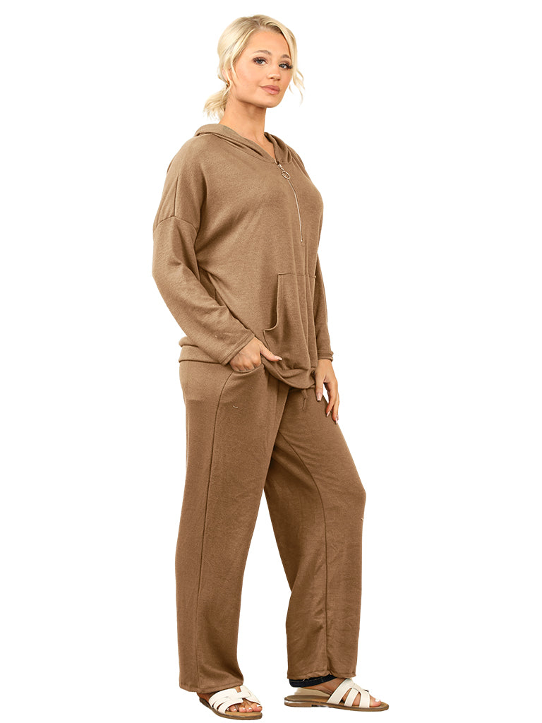 Women's wholesale jogger set with hooded zip-up top and straight leg jogger trousers.