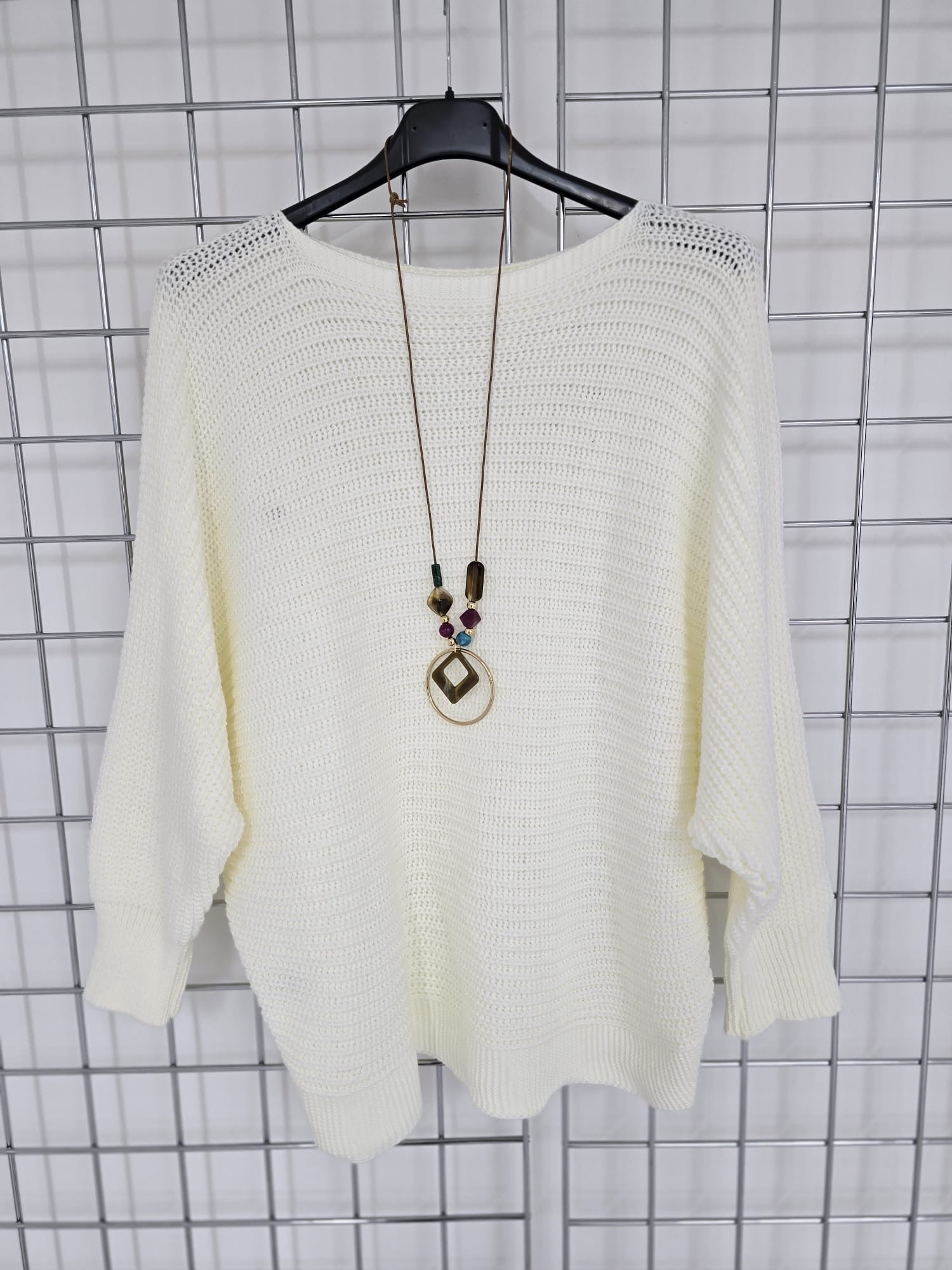 Rachel ribbed jumper with batwing design